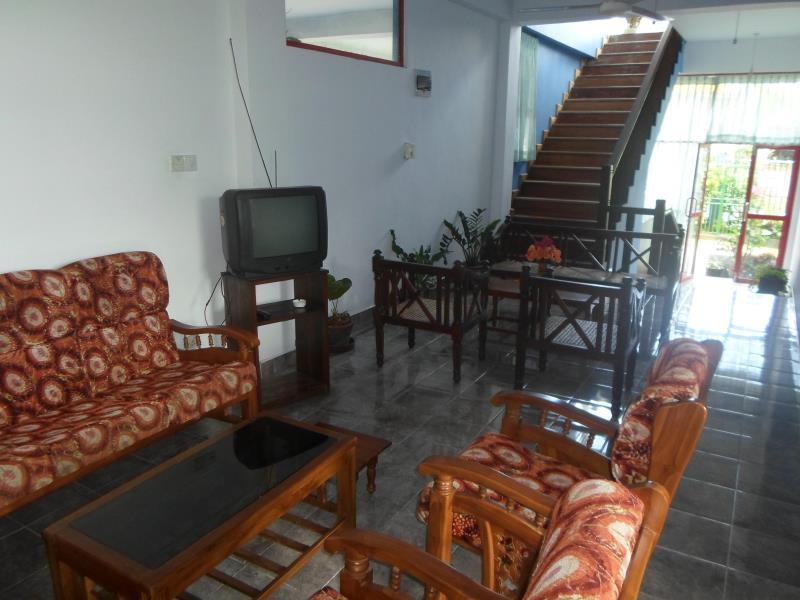 Kingdom Gate Hotel Katugastota Exterior photo